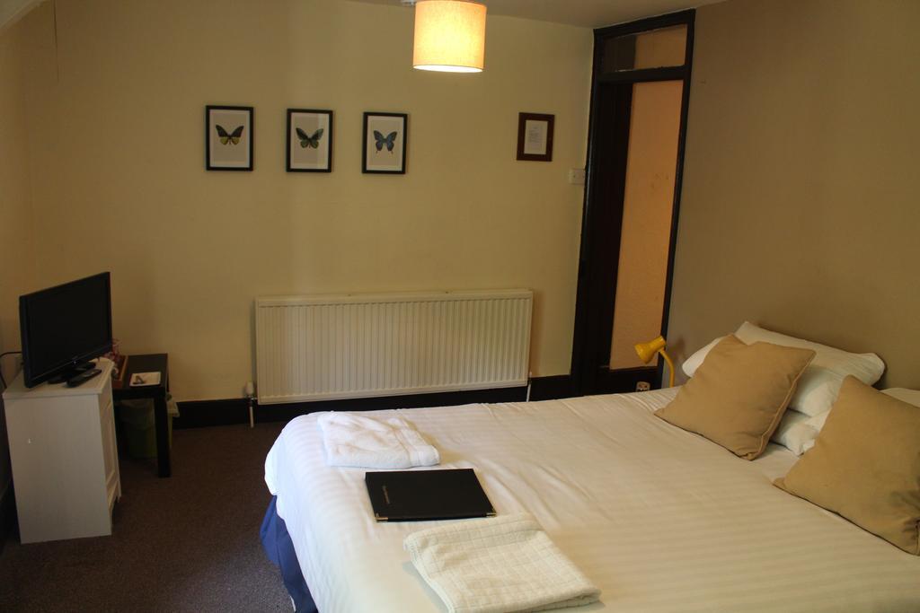 The Fat Pigeon Guest House Yeovil Exterior photo
