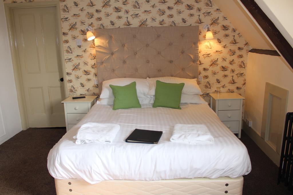 The Fat Pigeon Guest House Yeovil Room photo